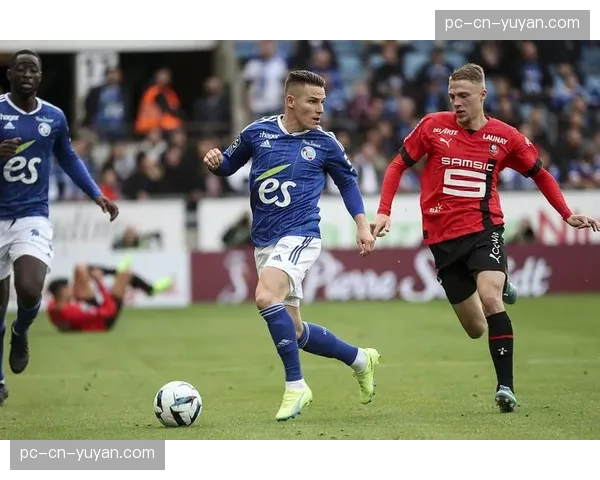 斯特拉斯堡举办“社区足球日”，退役球星参与指导小球员