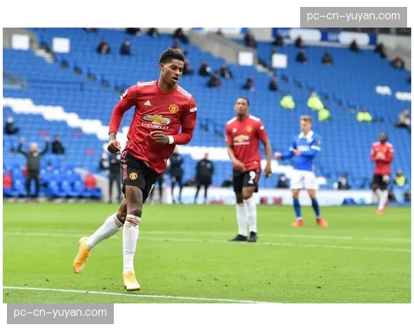 战术板：解析布莱顿如何用区域联防锁死曼联的边路进攻